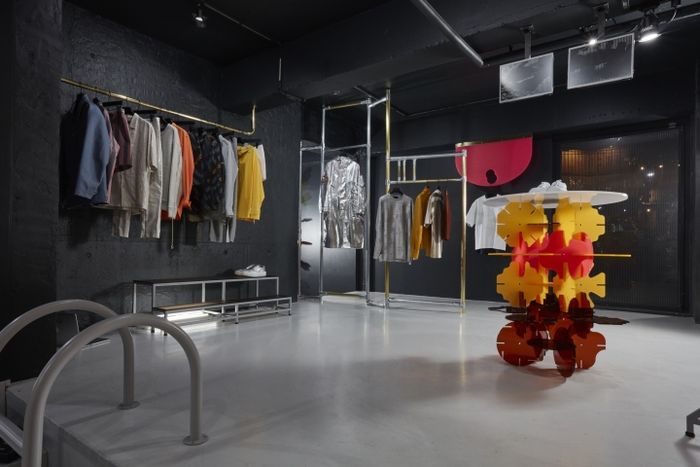 H-store-by-customellow-Seoul.jpg