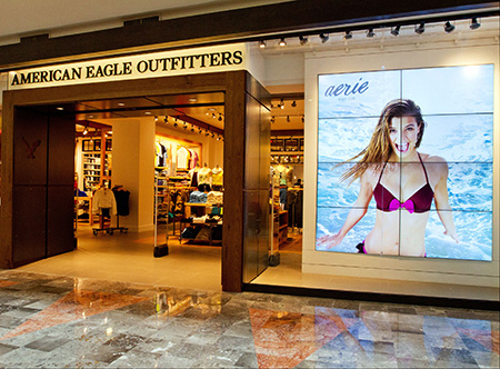 American_Eagle_Outfitters_Store.jpg