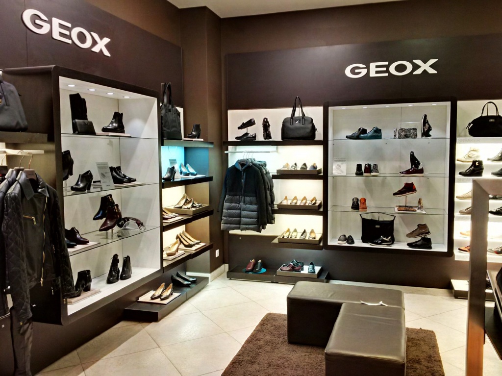 geox_store.jpg