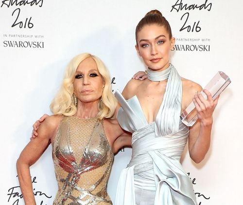 Gigi-Hadid-Donatella-Versace.jpg
