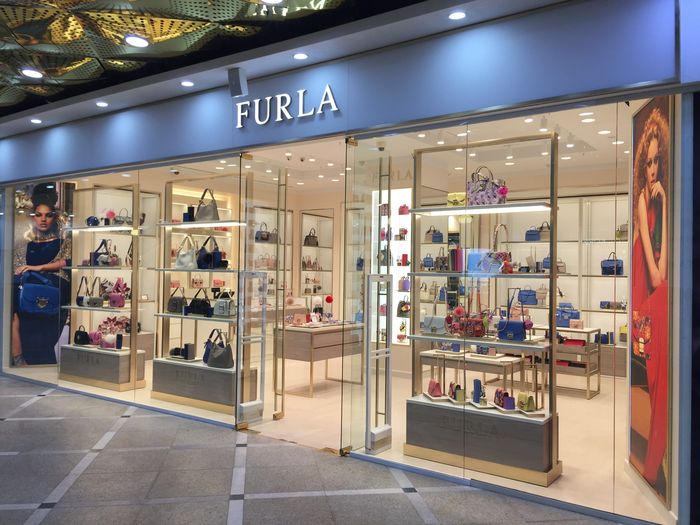 Furla-Ekaterinburg-store.jpg